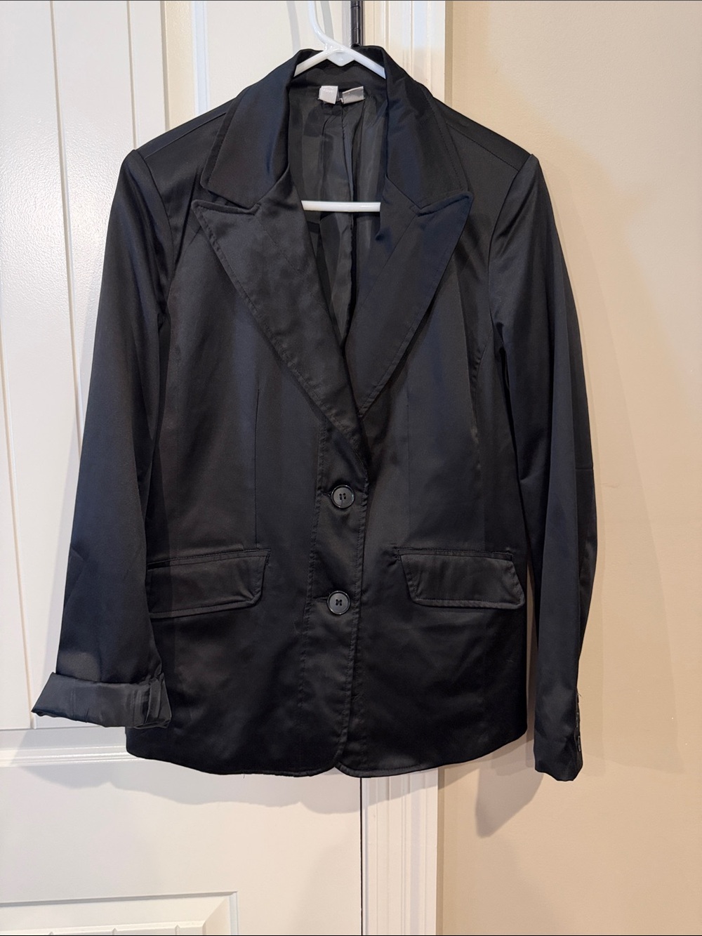 Max Studio Black Satin Notch-Lapel Blazer